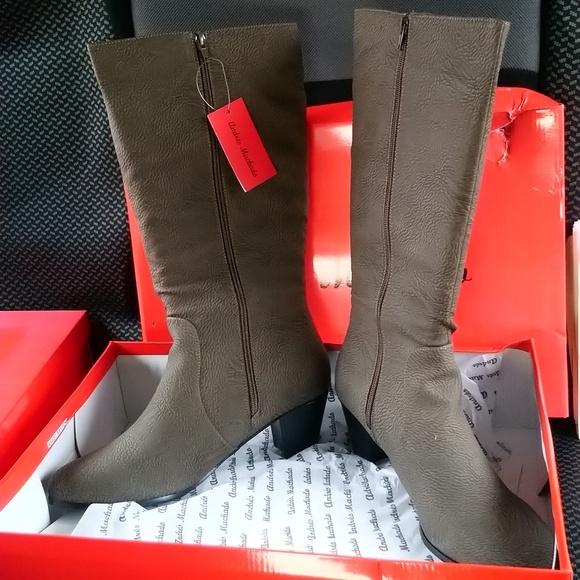 Andre's Machado - Picture 8 of 8